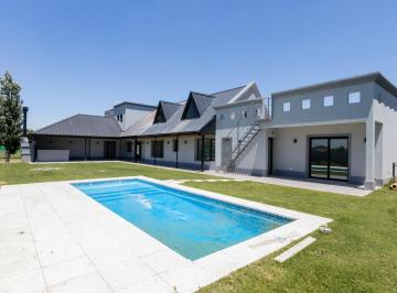 Casa · 280m² · 4 Ambientes · 2 Cocheras · Venta Casa en Lagos de San Eliseo San Vicente