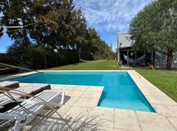 Casa · 243m² · 6 Ambientes · 5 Cocheras · Gran Propiedad de 6 Ambientes con Pileta | Lote en Esquina | San Matías | Maschwitz | Escobar