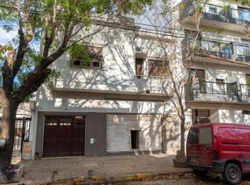 Casa · 200m² · 6 Ambientes · 1 Cochera · Casa en Venta con Cochera La Plata