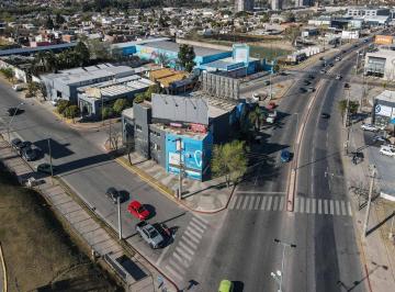 Local comercial · 692m² · Alquiler Local Comercial Zona Norte Oficina 700 m²