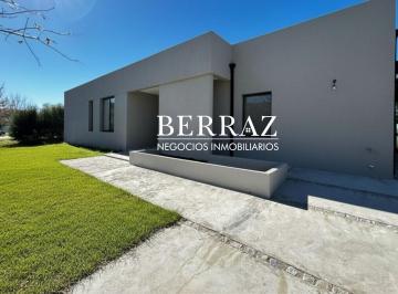 Casa · 160m² · 5 Ambientes · 2 Cocheras · Casa Venta 3 Dorm. Barrio El Canton Golf Lote de 806 m² Escobar