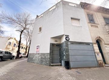 Casa · 115m² · 4 Ambientes · 1 Cochera · Venta Casa Esquina Lourdes Rosario. Cochera Patio Terraza. Apta Credito Hipotecario Dos Dorm.