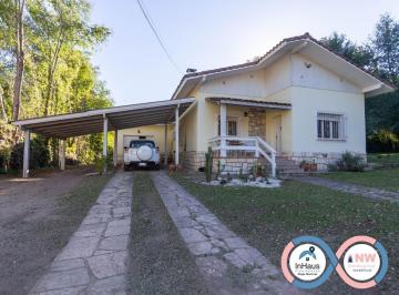 Casa · 1800m² · 4 Ambientes · 3 Cocheras · Casa en Pleno Centro de Villa General Belgrano