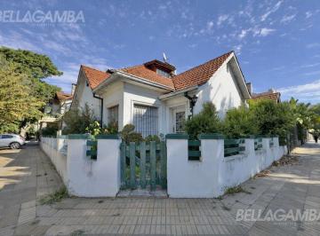Casa · 148m² · 6 Ambientes · 1 Cochera · Casa Venta Vicente López 6 Ambientes Cochera