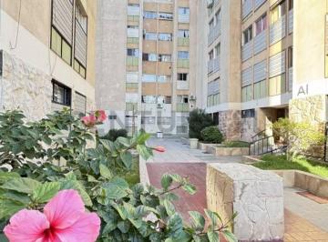 Departamento · 81m² · 5 Ambientes · 1 Cochera · Venta de Departamento en Barrio Unimev