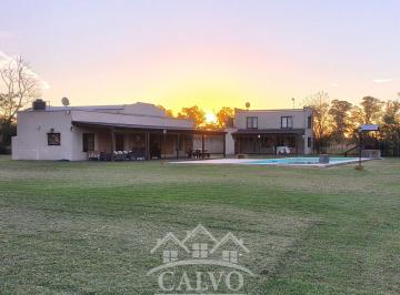 Quinta vacacional de 5 ambientes, Mercedes · Hermosa Casa Quinta en Venta. Mercedes, Buenos Aires.