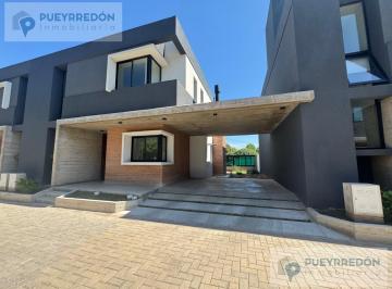 Casa · 190m² · 4 Ambientes · 2 Cocheras · Duplex en Venta en Rivera Norte 3 Dorm.