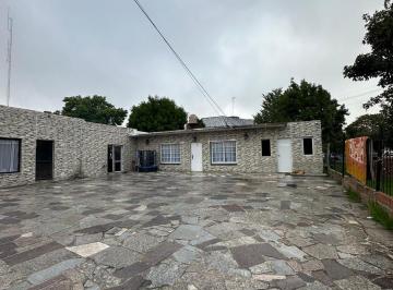 Casa · 200m² · 4 Ambientes · 2 Cocheras · Casa en Mar del Plata