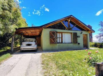 Casa · 84m² · 4 Ambientes · 1 Cochera · Venta Casa 4 Ambientes Bariloche Villa Los Coihues