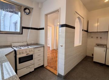 Departamento · 68m² · 3 Ambientes · Departamento de 3 Ambientes en Venta en Recoleta con Baulera, Toilette y Baño Completo