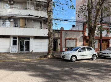 PH · 50m² · 3 Ambientes · Casa de Pasillo de 2 Dorm. en Venta Rosario