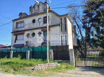 Casa · 300m² · 14 Ambientes · 1 Cochera · Casa en Venta en Solares del Norte, del Viso, Pilar