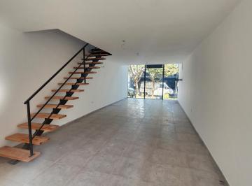 Local comercial · 94m² · 2 Ambientes · Alquiler de Local en City Bell de 95 m²