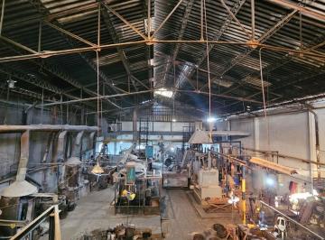 Bodega-Galpón · 707m² · Venta Galpón 707 m² Cubiertos en Caseros