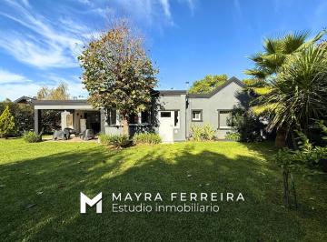Casa · 247m² · 6 Ambientes · 2 Cocheras · Casa en Venta 6 Ambientes en Campos de Echeverria