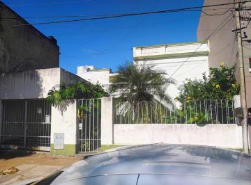 Casa · 150m² · 6 Ambientes · Casa a Reciclar o Demoler en La Plata Dentro del Casco, 67 E/ 24 y 25