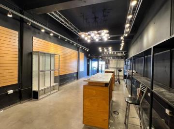 Local comercial · 72m² · 4 Ambientes · Local en Alquiler, Barrio Centro. 75 m²