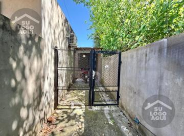 PH · 172m² · 3 Ambientes · Venta Tres Departamentos de Tres Ambientes Tipo PH en Manzanares, Pilar con Renta