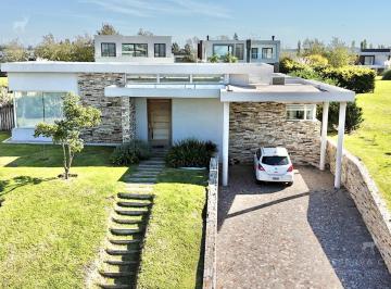 Casa · 210m² · 4 Ambientes · 2 Cocheras · Casa de 4 Ambientes en Venta en La Reserva Cardales
