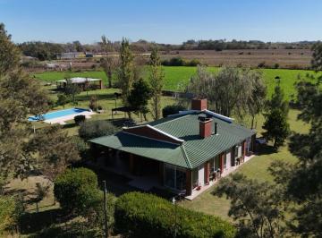 Campo · 140m² · 4 Ambientes · Chacra en Lobos