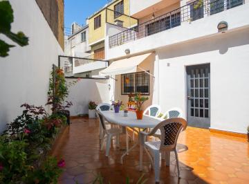 Casa · 325m² · 5 Ambientes · 1 Cochera · Venta de Casa 5 Ambientes en PH en Villa Sarmiento Haedo