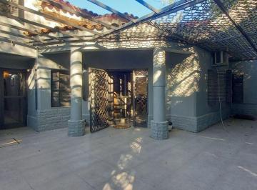 Casa de 8 ambientes, Ciudad de Mendoza · Distinguida Casa en Alquiler, Sexta Sección, Capital Mendoza