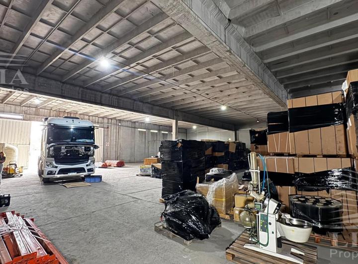Bodega-Galpón · 900m²