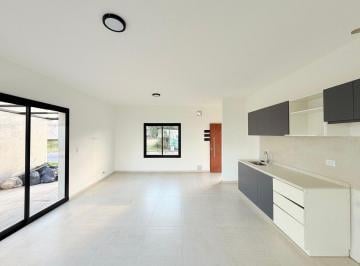 Casa · 75m² · 3 Ambientes · 1 Cochera · Venta Casa 2 Dorm. - Etapa 4 Docta Av