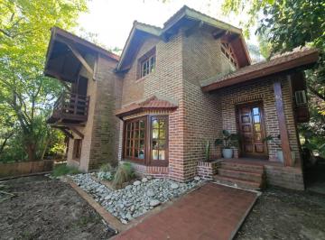 Casa · 137m² · 5 Ambientes · 2 Cocheras · Venta Casa de 5 Amb en El Bosque Country, Campana