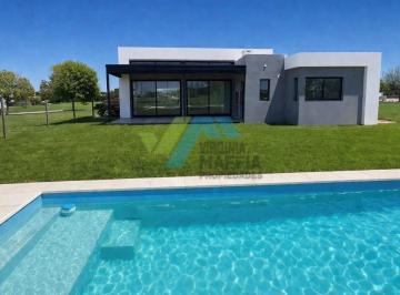Casa · 220m² · 4 Ambientes · 2 Cocheras · Casa en Venta en San Sebastian - Area 9, San Sebastian, Escobar