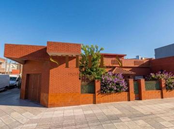 SIA-SIA-447_2 · Casa en Venta - 4 Ambientes con Local en Esquina - La Tablada