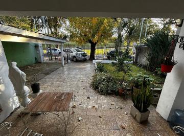 Casa · 95m² · 4 Ambientes · 2 Cocheras · Casa Sobre Lote de 10x31 a Remodelar!