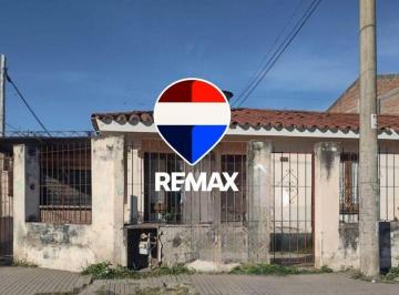 Casa · 3 Ambientes · Casa en Venta a Remodelar Av Belgica