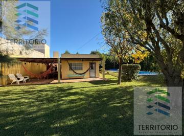 Quinta vacacional · 61m² · 1 Ambiente · 1 Cochera · Quinta a La Venta en Barrio El Taladro, Atractivo Parque con Forestación
