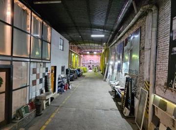 Depósito · 480m² · 3 Ambientes · Galpon con Pte Grua - Avellaneda Centro - 27 X 10