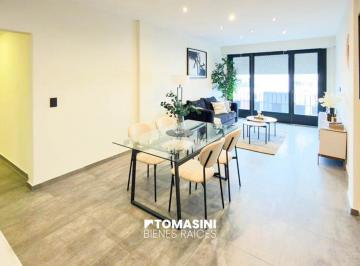 Departamento · 85m² · 3 Ambientes · Departamento de 3 Ambientes con Balcon a La Calle