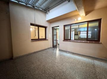 PH · 54m² · 5 Ambientes · Venta - PH Dos Dorm. con Patio. Pichincha, Rosario