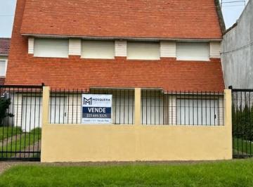 Casa · 256m² · 5 Ambientes · Venta Chalet Reciclado Punta Mogotes