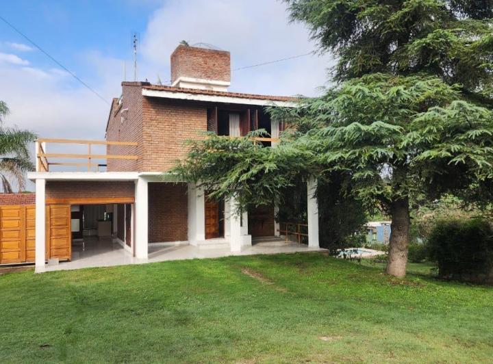 Casa · 266m² · 10 Ambientes