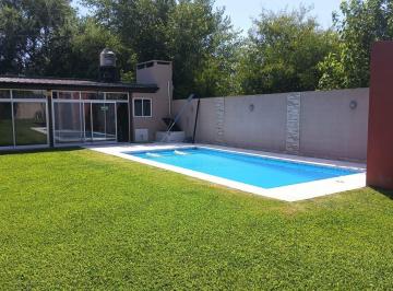 Casa · 80m² · 1 Ambiente · 2 Cocheras · Se Vende Hermosa Casa en Arroyo de La Cruz Amoblada.
