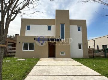Casa · 145m² · 5 Ambientes · 1 Cochera · Casa a Estrenar en Venta en San Pablo, Pilar