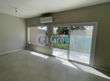 Casa · 80m² · 3 Ambientes · 2 Cocheras · Casa en Venta en Liquidambar, Pilar con Jardín y Parrilla
