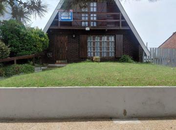 Casa de 4 ambientes, Costa Azul · Costa Azul: Venta Casa Alpina4 Ambientes Lote Propio 50 m del Mar Gas Natural