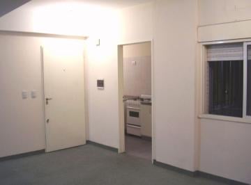 Departamento · 50m² · 2 Ambientes · Departamento de 2 Ambientes con Patio Aterrazado en Venta en Pompeya