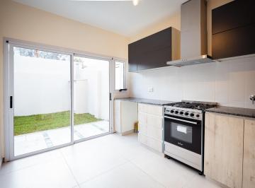 PH · 60m² · 3 Ambientes · PH Reciclado a Nuevo en Venta de Dos Dorm. con Jardin y Terraza
