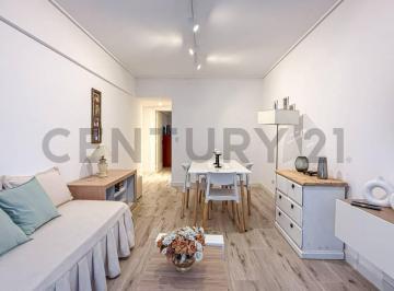 Departamento · 67m² · 2 Ambientes · Venta Departamento 2 Ambientes con Dependencia Al Frente Reciclado
