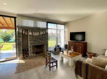 Casa · 144m² · 5 Ambientes · 2 Cocheras · Casa en Venta en Manzanares Chico, Pilar Apto Credito
