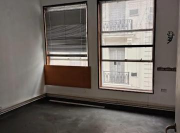 Oficina comercial · 75m² · 1 Ambiente · Oficina en Alquiler - 1 Baño - Monserrat