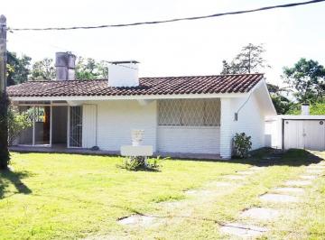 Casa · 76m² · 3 Ambientes · 1 Cochera · Punta del Este Casa Venta PH Jardín Parrilla Para Reciclar