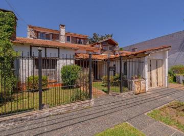 Casa · 280m² · 4 Ambientes · 3 Cocheras · Venta Casa Multifamiliar con Pileta Carapachay